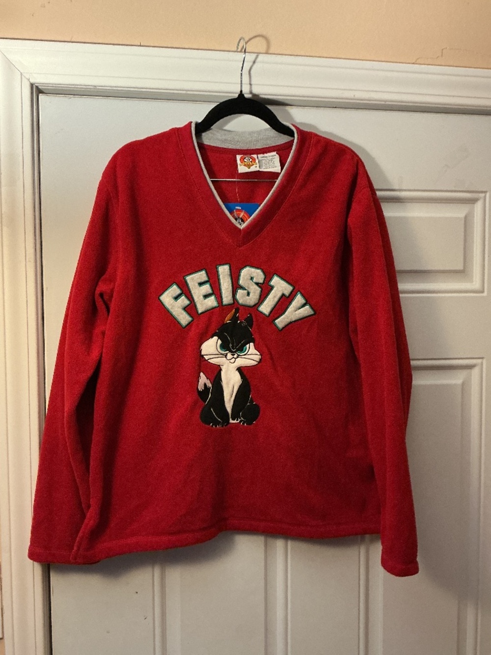 New with Tag Vintage Looney Tunes Y2K Feisty Cat Fuzzy Graphic Sweater Pullover